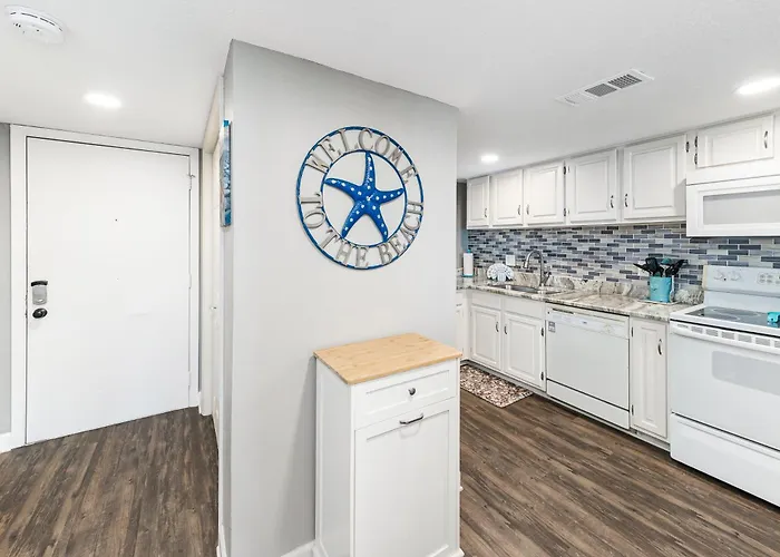 Edgewater West Apartment *