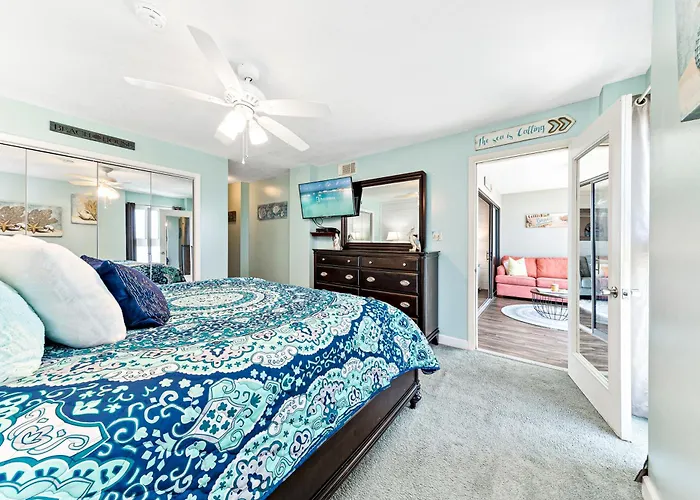 Edgewater West Apartment *
