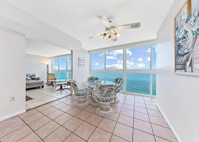 Edgewater West Apartment *
