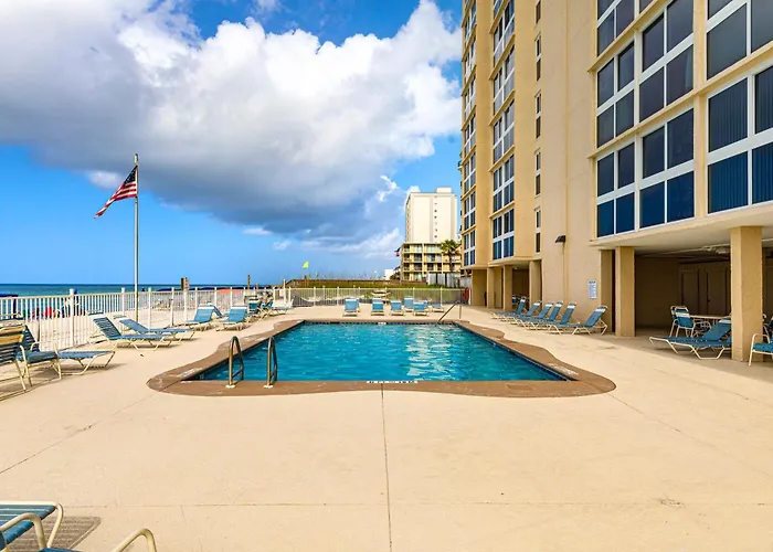 Edgewater West Apartment