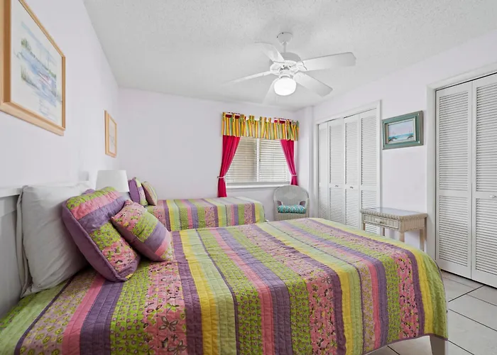 Edgewater West Apartment